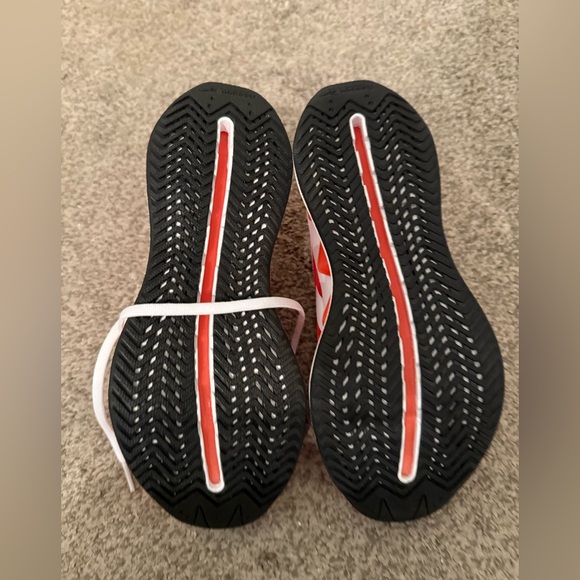 Reebok Zig Illusion Energy Sneakers - Picture 2 of 4